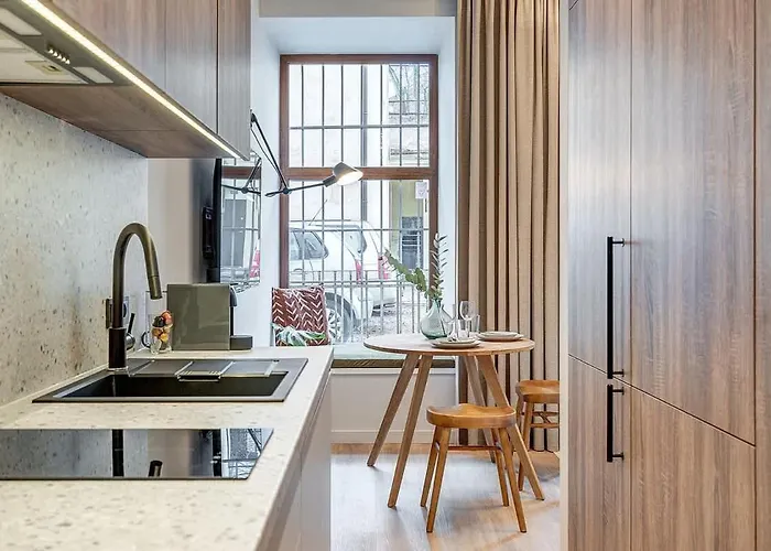 Domillion Modern Old Town Retreat So1c