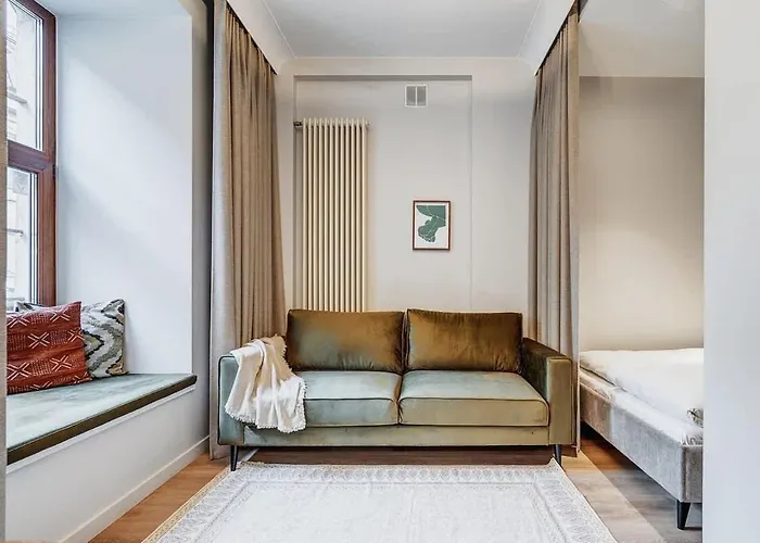 Domillion Modern Old Town Retreat So1c